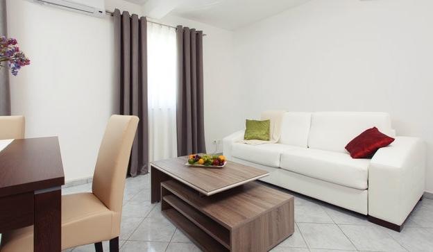 Ida Apartments Supetar Εξωτερικό φωτογραφία